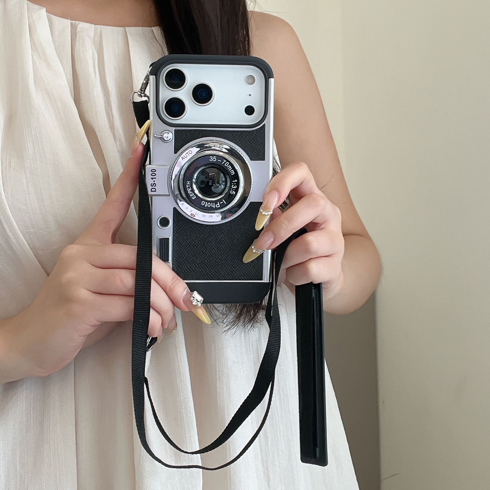 3D Retro Camera Design Case