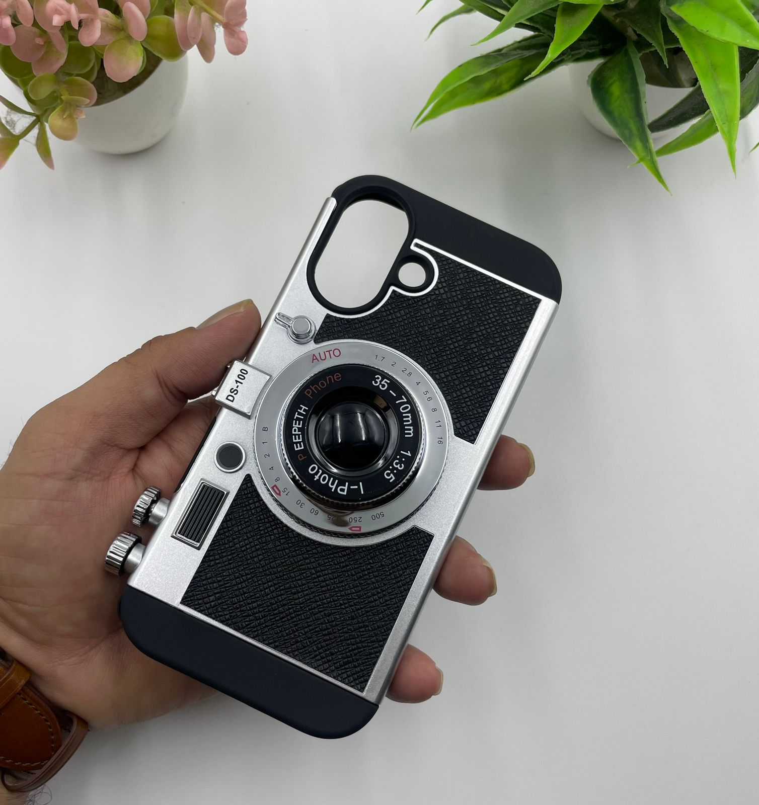 3D Retro Camera Design Case