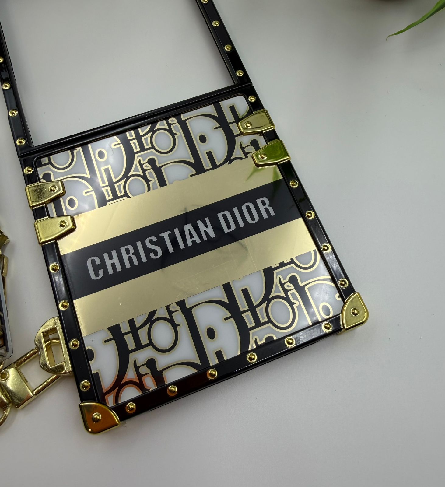 Luxury CD Trunk Case With Chain