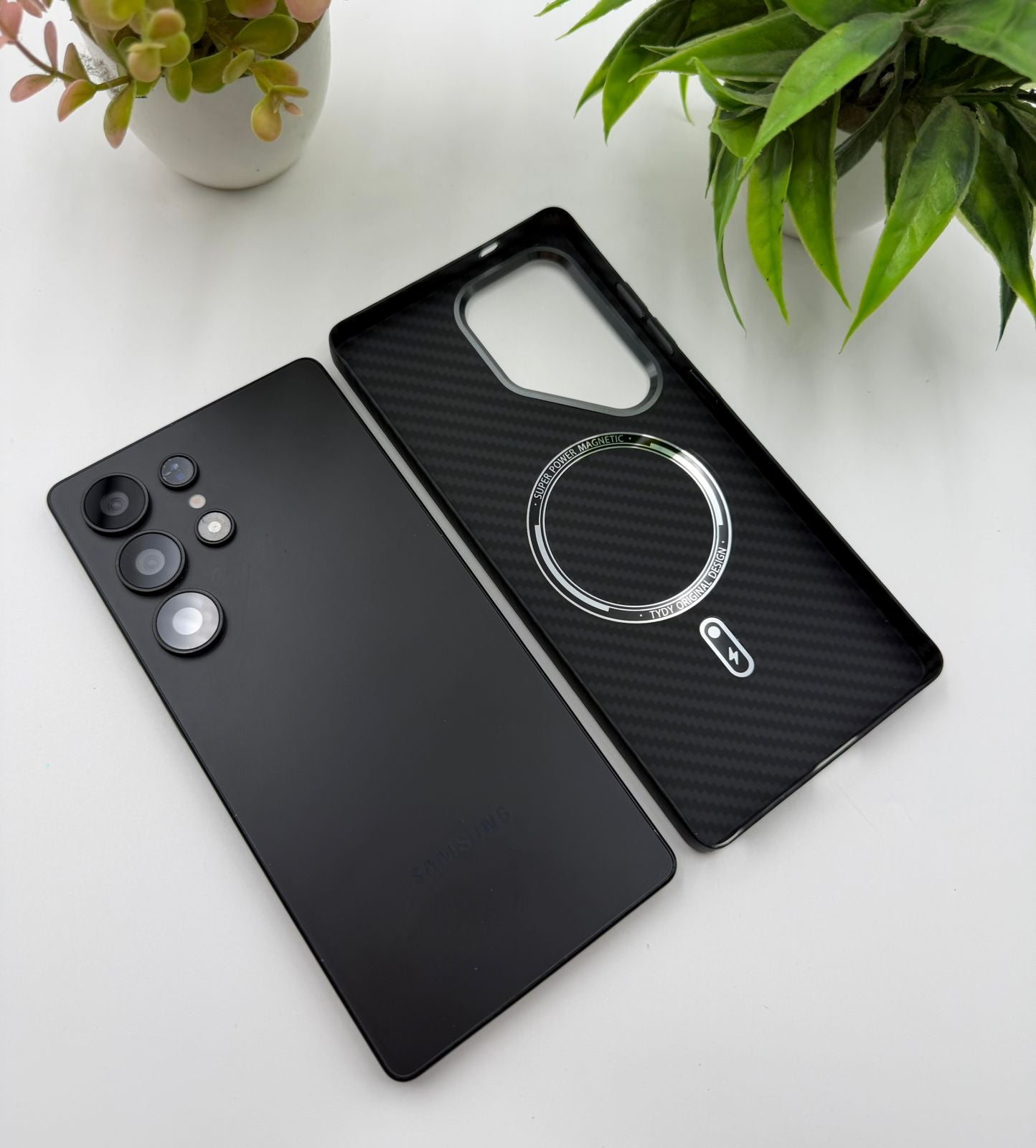 Samsung Galaxy S24 Ultra Black Carbon Fibre Hidden Magsafe Case