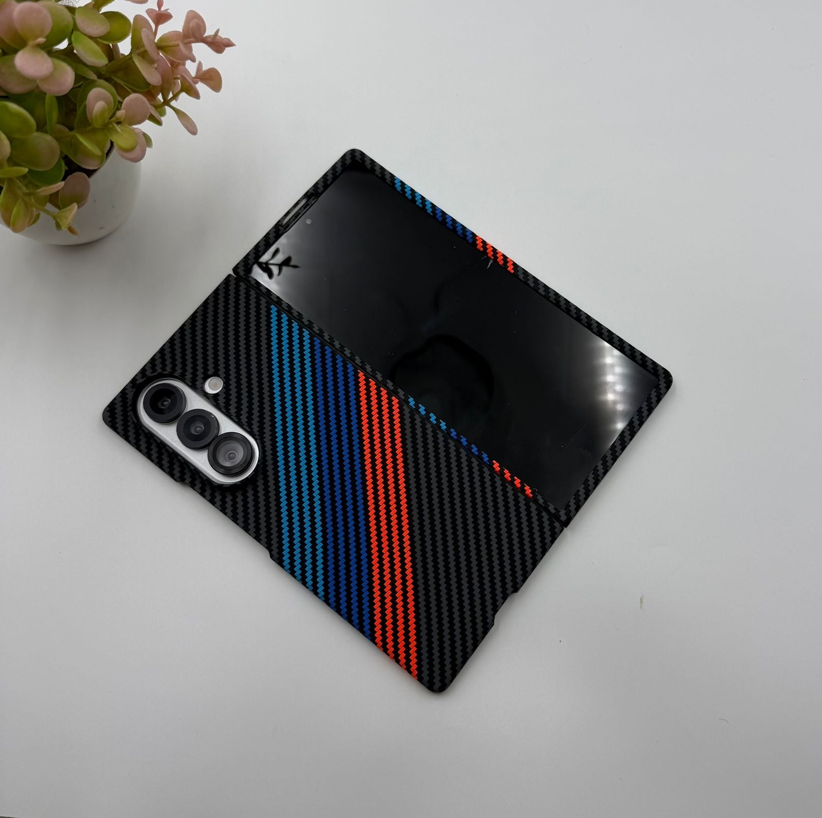 Samsung Galaxy Z Fold 6 Carbon Fibre Hidden Magsafe Case