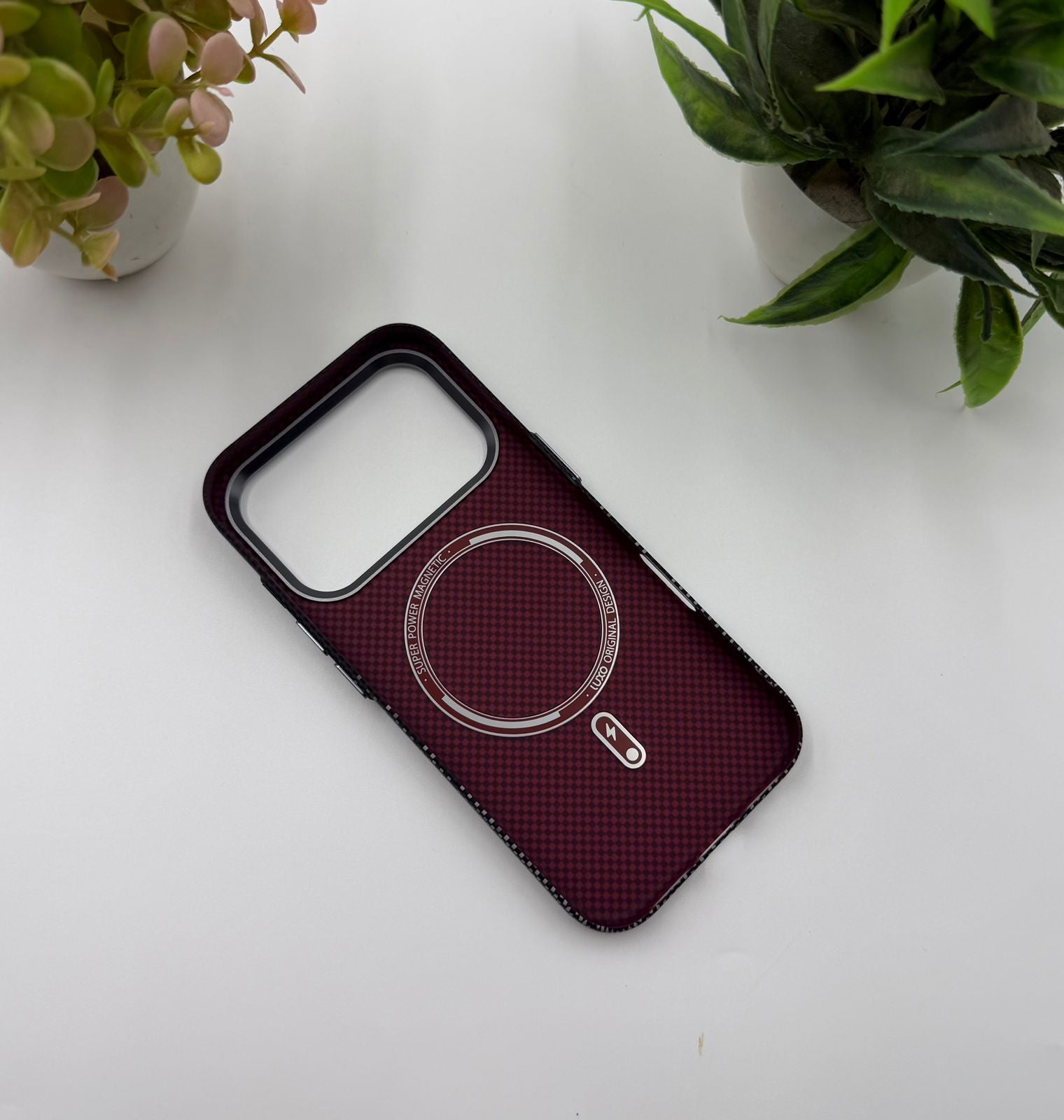 Original Luxo Carbon Feel Hidden Magsafe Case
