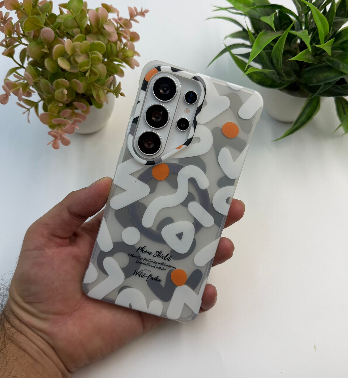 Smokey Graffiti Magnetic Case