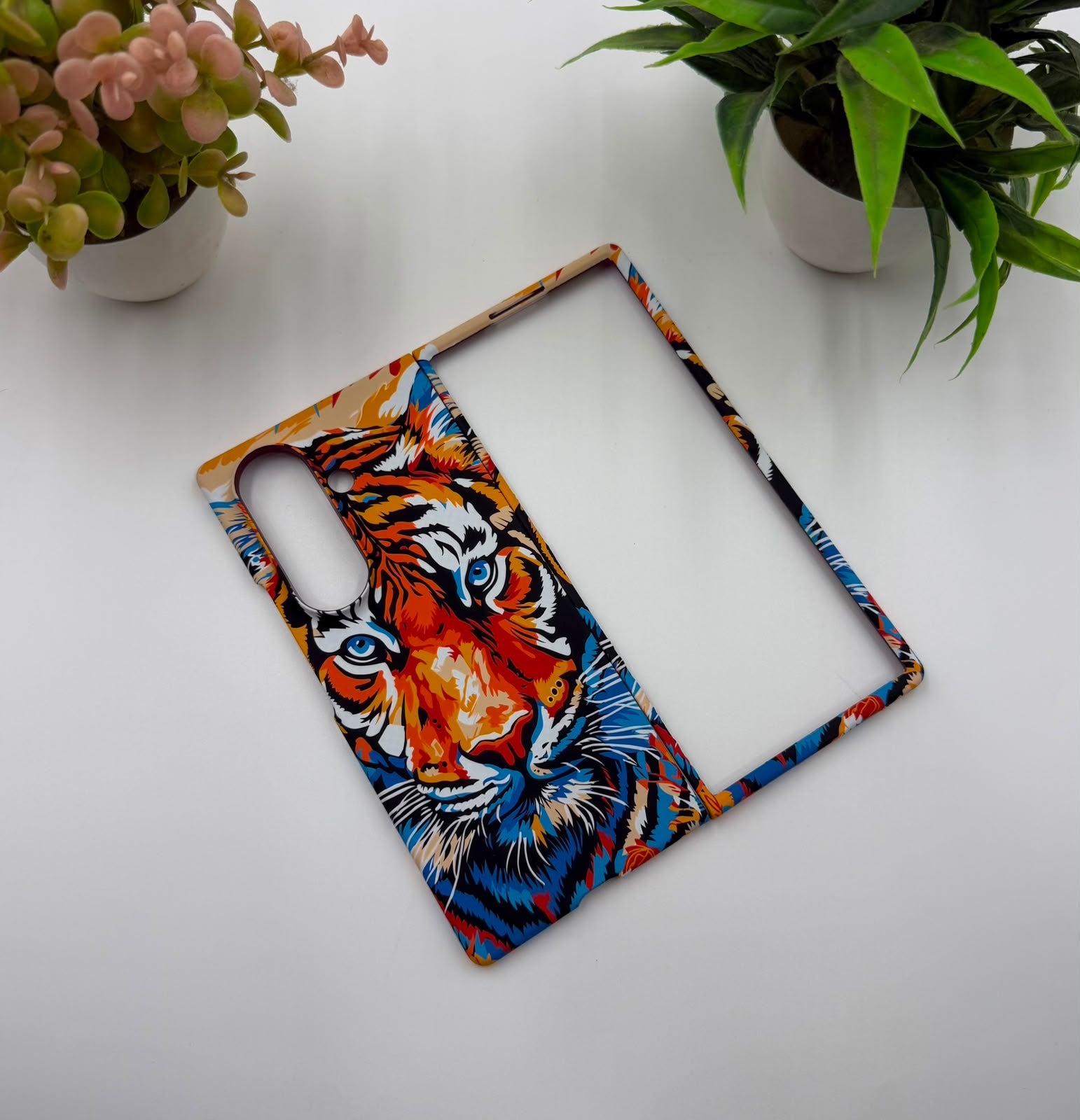 Tiger Print Ultra Slim Carbon Fiber Magsafe Case