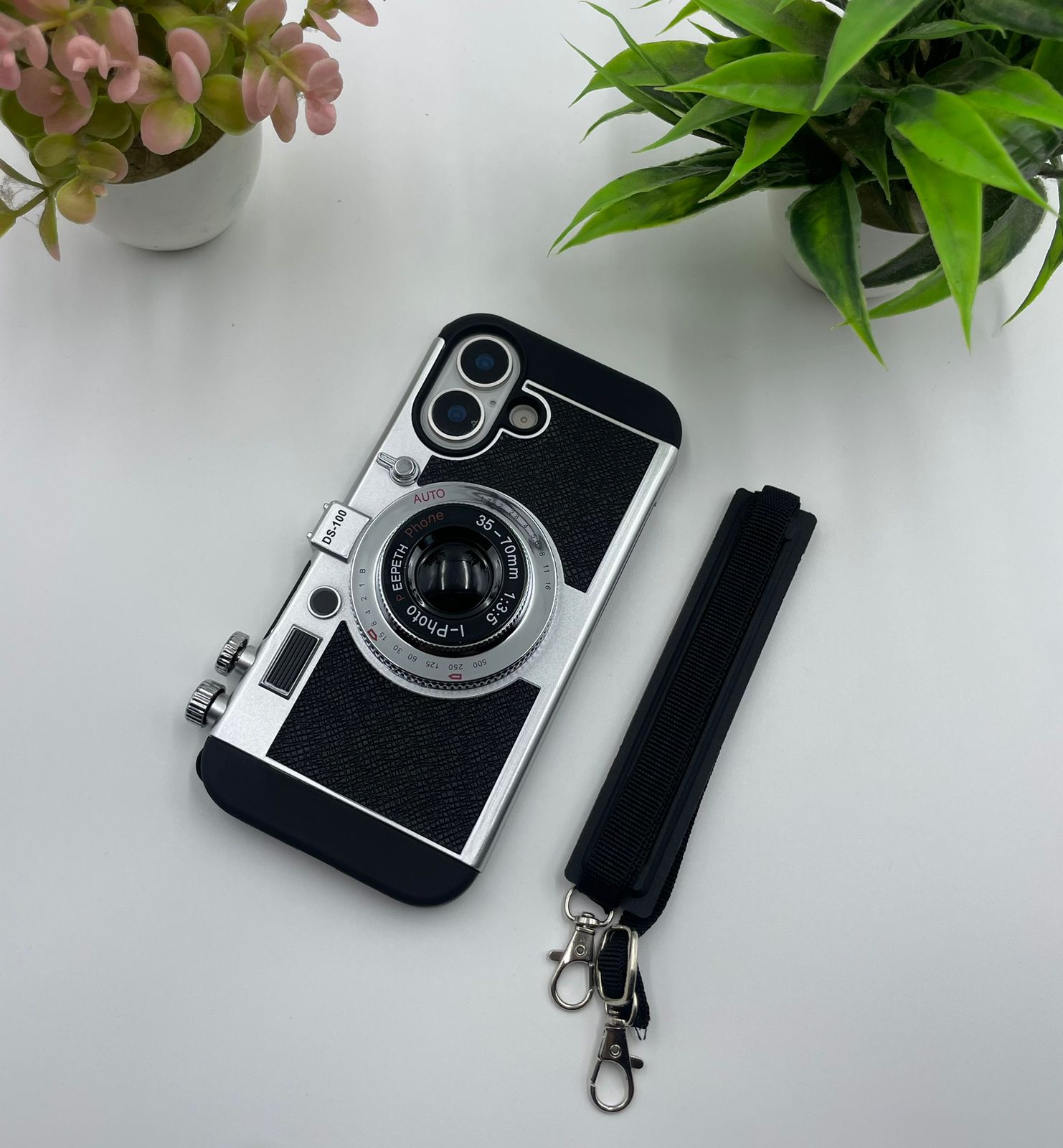 3D Retro Camera Design Case