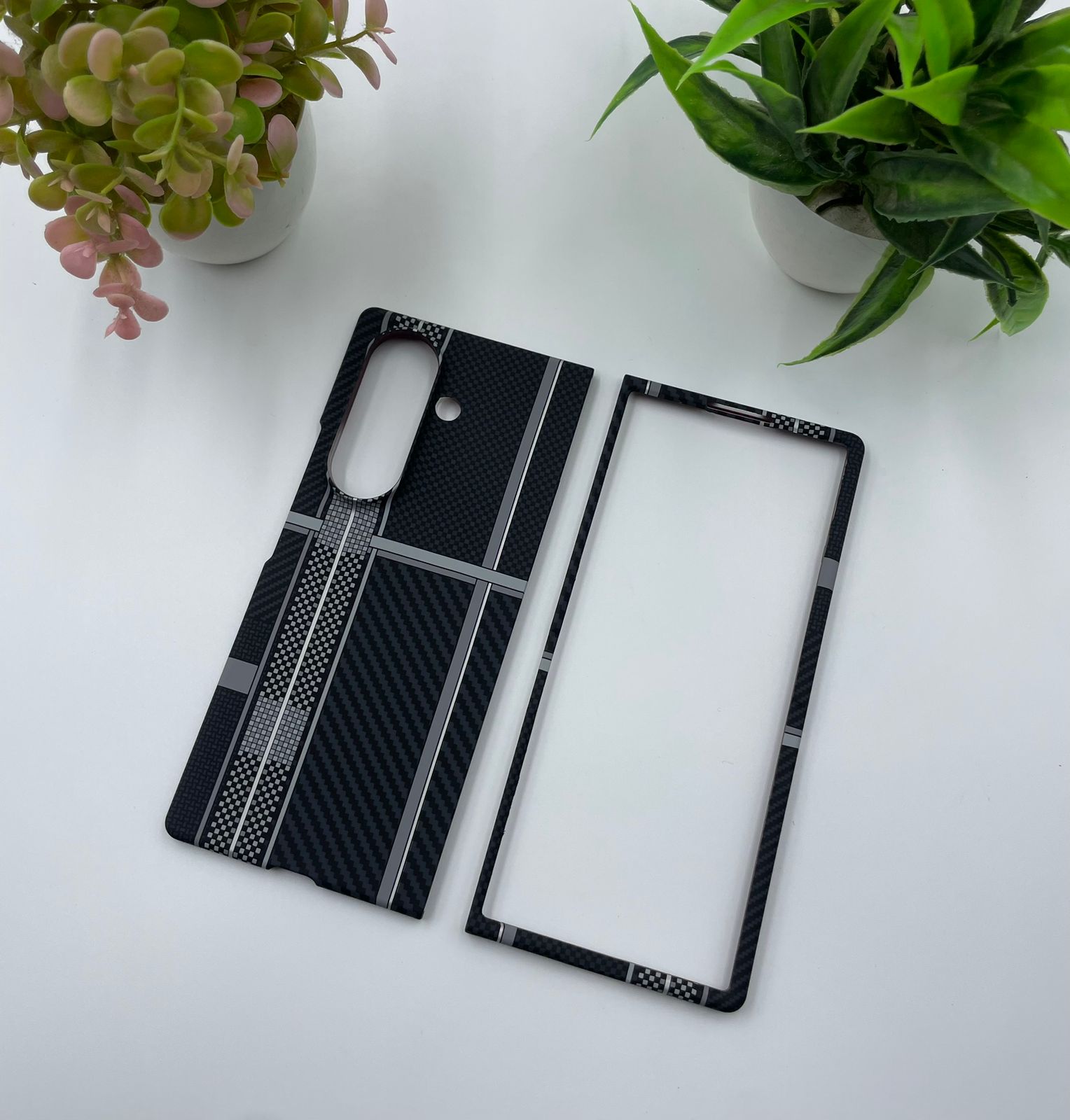Samsung Galaxy Z Fold 7 Carbon Fibre Texture Magsafe Case